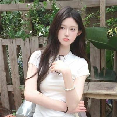 艳谍飘香